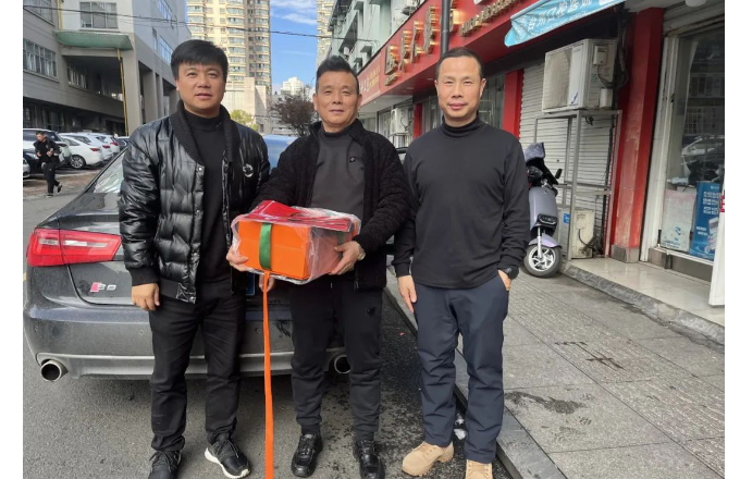 水晶光電開展春節(jié)前走訪慰問活動